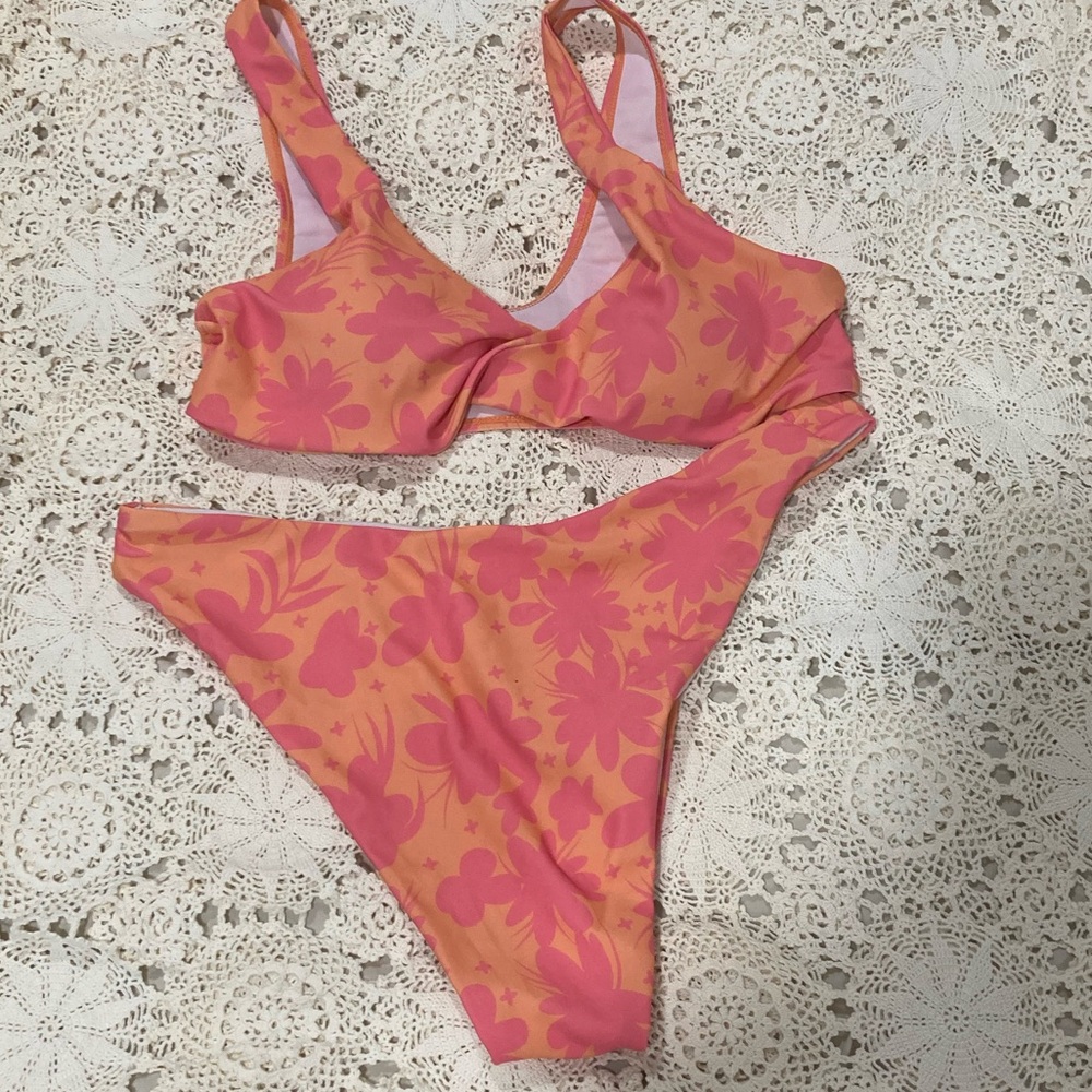 SHEIN swim suit size medium. **new**